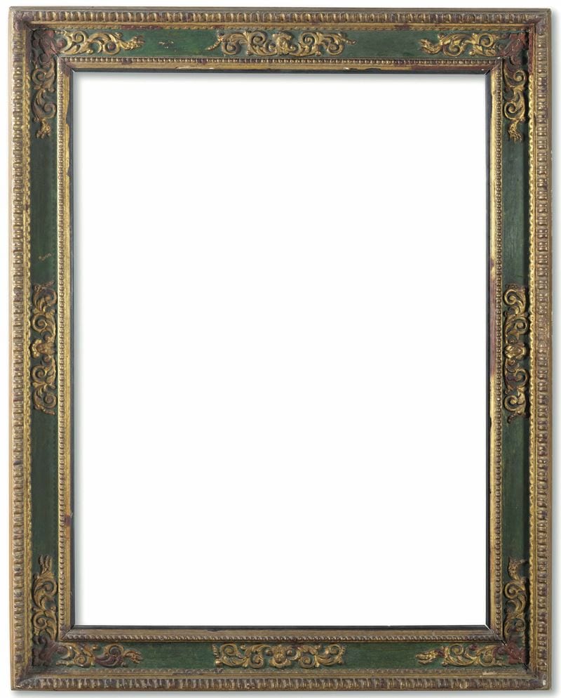 Cornice dorata intagliata